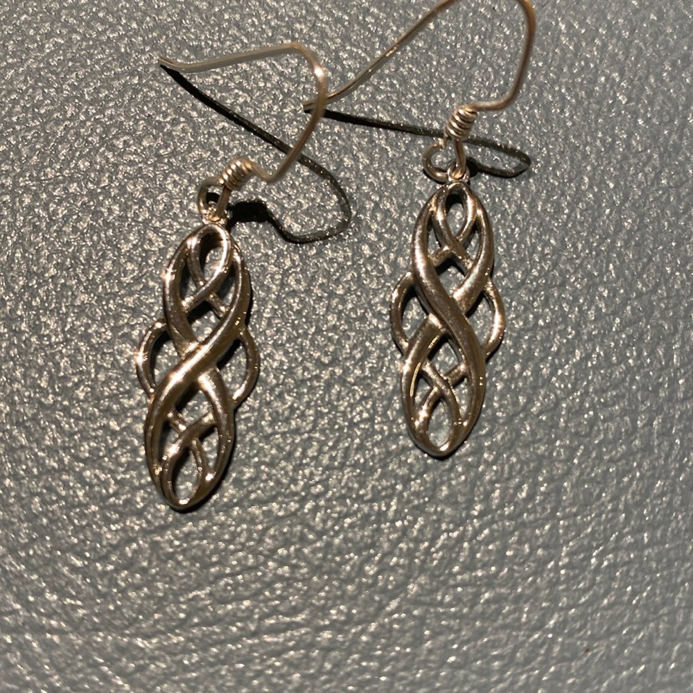 Silver Earrings in beautiful twisted design!
